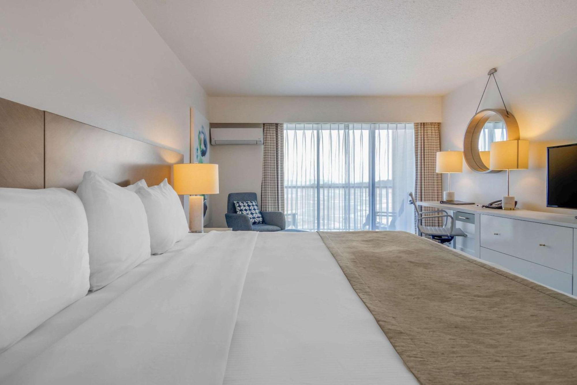 Bayside Oceanfront Resort Parksville Luaran gambar